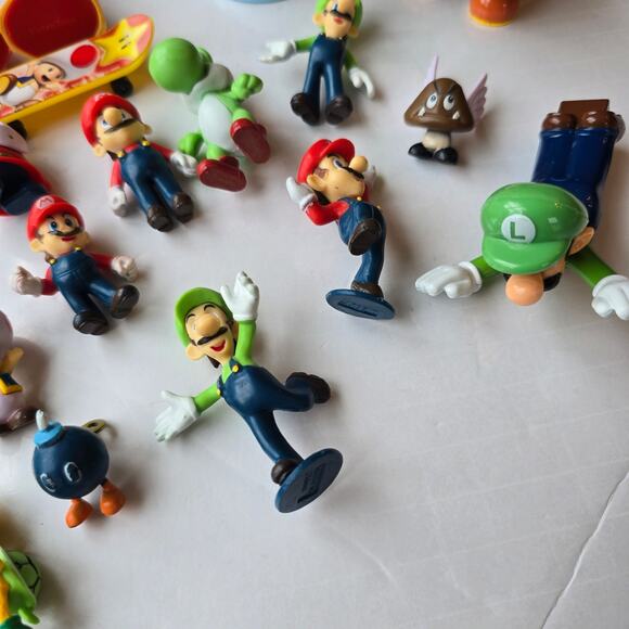 Super Mario 22 Pc Mini Figure Cake Topper Set Gamer Kids Party Action Figures - Picture 5 of 16